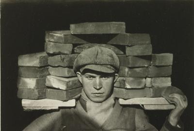 August Sander (German, (1876 –1964), Bricklayer, 1928 