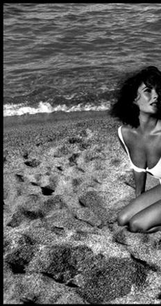 Elizabeth Taylor on Suddenly Last Summer set.