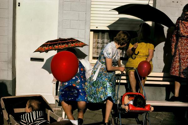 Harry Gruyaert, Boom, Belgium, 1988.  © Harry Gruyaert, Courtesy Howard Greenberg Gallery