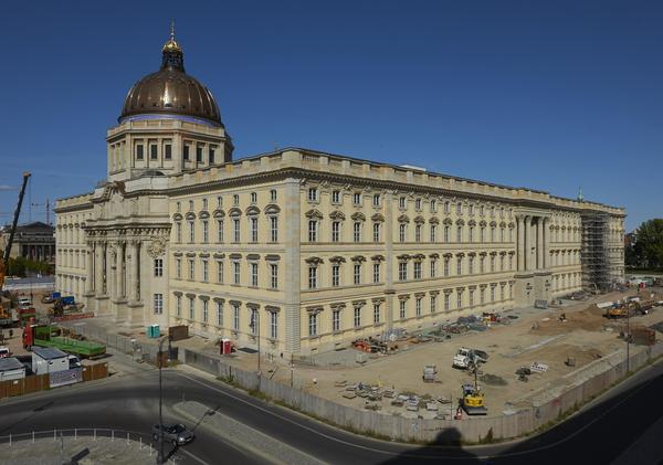 Humboldt Forum.  View of the west façade and south façade.  © SHF / GIULIANI | VON GIESE