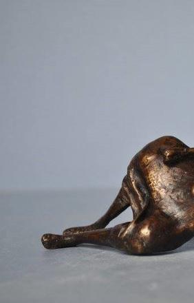 Henry Moore DRAPED RECLINING FIGURE, 1956 Bronze with black/brown patina; edition of 9 + 2 Approximate size: 7 x 15.9 cms 