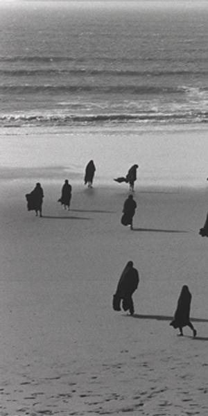 Shirin Neshat, Untitled, from the series Rapture, 1999.  Gelatin silver print.  Yale University Art Gallery, Gift of Susan and Arthur Fleischer, Jr., B.A.  1953, LL.B.  1958.  © Shirin Neshat.  Courtesy Gladstone Gallery, New York and Brussels