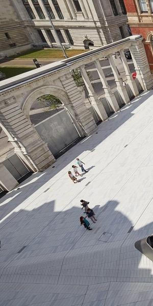 The Sackler Courtyard, V&A Exhibition Road Quarter.  Image © Hufton + Crow