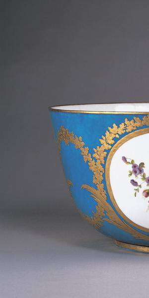 Punch bowl, 1768.  French, Sèvres Porcelain Factory, Decorated by Jean-Jacques Pierre, Soft-paste porcelain.  Wadsworth Atheneum Museum of Art, Gift of J.  Pierpont Morgan, 1917.1050.