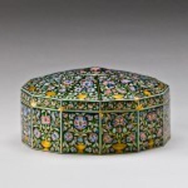 Returning to India is an 18th-century ornately patterned gold with enamel pandan box, described as being of Mughal origin (purchased by the museum in 2008).