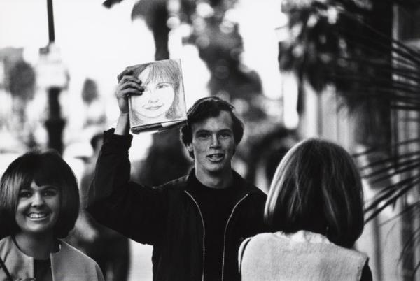 Berkeley, California, 1964, by Dave Heath (The Nelson-Atkins Museum of Art, Kansas City, Missouri: Gift of Elizabeth and Jeffrey Klotz and family)