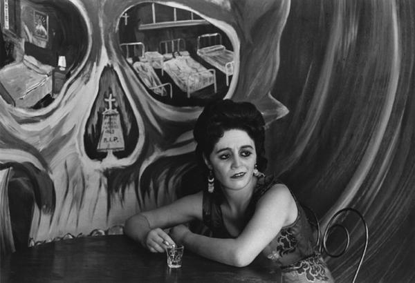 Graciela Iturbide's Ciudad de México (Mexico City)1969.