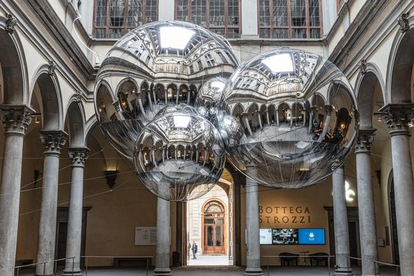 Tomás Saraceno, Aria installation at Palazzo Strozzi, Firenze; Photograph ® Ela Bialkowska, OKNO Studio 2020