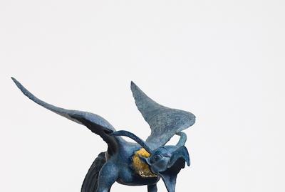 "Tiger and bird", 2014.  Grinded and carved lapis lazulli; cast and patinated bronze.  97 x 141 x 62 cm.