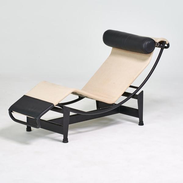 Lot 1110: Le Corbusier/Cassina, "LC4" adjustable chaise lounge, $700-900