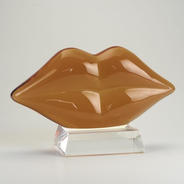 Lot 1077, Shlomi Haziza Acrylic "Lips" sculpture, $200-300