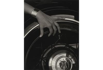 Alfred Stieglitz, Georgia O'Keeffe—Hand and Wheel, 1933, gelatin silver print sheet (trimmed to image): 24.2 x 19.1 cm (9 1/2 x 7 1/2 in.) mount: 51.7 x 41.8 cm (20 3/8 x 16 7/16 in.) National Gallery of Art, Washington, Alfred Stieglitz Collection