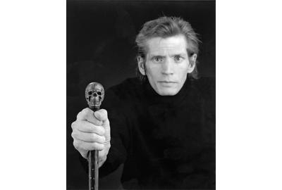 Robert Mapplethorpe, Self-Portrait, 1988.  Coutesy Robert Mapplethorpe Foundation, New York.