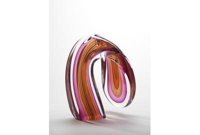 Pink Loop, 1983, Harvey K.  Littleton (1922–2013), United States, blown and cased glass, Cincinnati Art Museum, The Nancy and David Wolf Collection, 2009.98, © Harvey Littleton