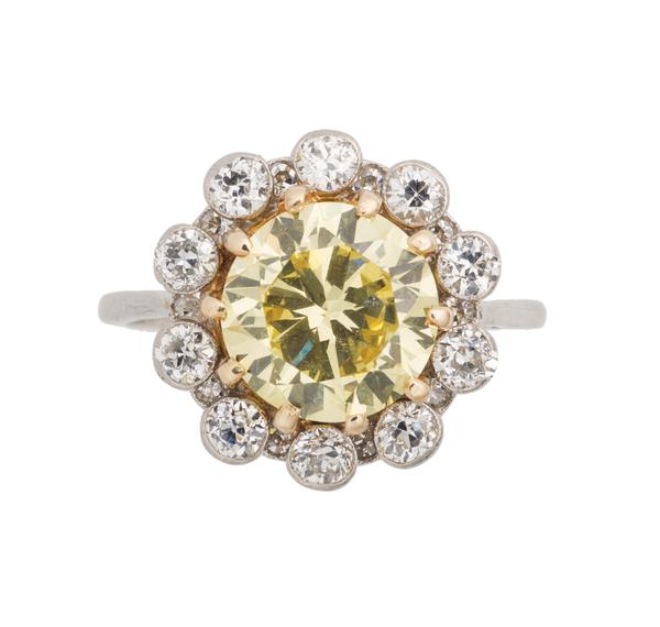 LOT 227: FANCY INTENSE YELLOW DIAMOND RING, 3.26 cts.