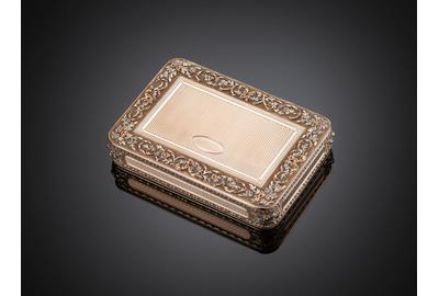 Yellow, green and rose golds create a subtle yet stunning effect in this Swiss snuffbox