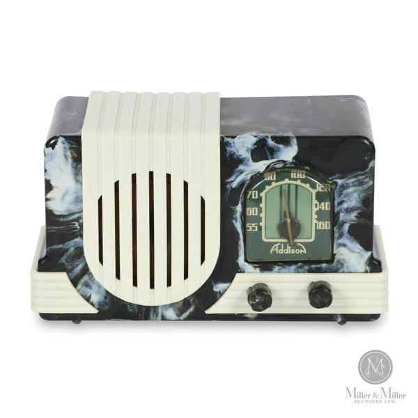 Addison model A2 “Baby” Bakelite radio, Canadian, 1940s, with a marbled black case with white Plaskon trim, sold for more than five times its high estimate CA$4,425).