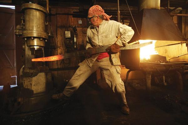 Albert Paley Forging (Gina Taro, photographer)