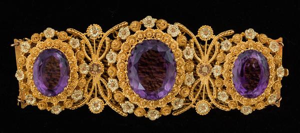 Artist Unknown, France, Bracelet, 1820–30, amethysts and gold; Petit Palais, Musée des Beaux-Arts de la Ville de Paris, ODUT 01955; © Petit Palais / Roger-Viollet.  See Bijoux Parisiens: French Jewelry from the Petit Palais, Paris at Joslyn Art Museum, June 4–September 10, 2017