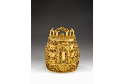 Invaluable offers online bidding on this rare Chinese gilt bronze ritual bell dating back to the Qianlong period, which is estimated to realize $100,000 - $150,000 in Freeman's Asian Art auction on March 14, 2015.  