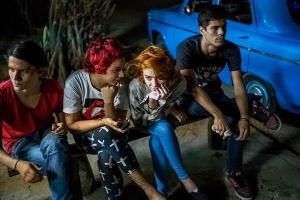 Michael Christopher Brown – Helen and friends wait for their $1.00 cheese pizzas in Playa neighborhood, Havana.