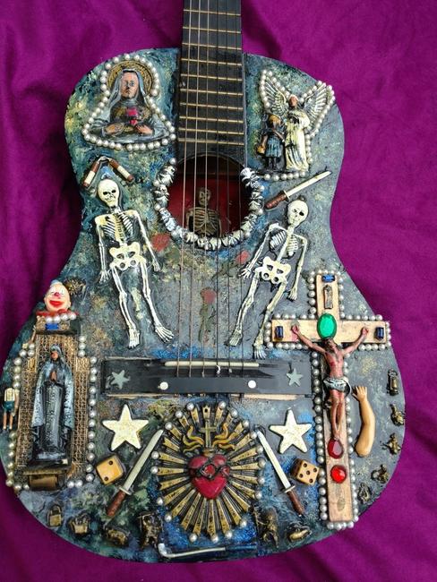 Asa Brebner, Guitarra Demuerte, 2012.  Brebner was a member of the 1970s rock groups The Modern Lovers & Robin Lane and the Chartbusters.  