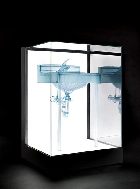 Do Ho Suh.  Basin, Apartment A, 348 West 22nd Street, New York, NY 10011, USA, 2015.  Polyester fabric, stainless steel wire, display case with LEDs, 46 x 31 7/8 x 28 in.  © Do Ho Suh.  Courtesy the artist and Lehmann Maupin, New York, Hong Kong, and Seoul.  Photo: Taegsu Jeon