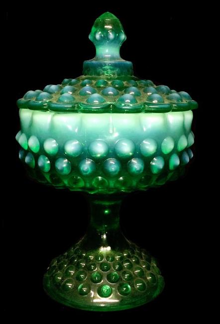 This outstanding and beautiful candy holder with lid is just one of the many pieces of highly collectible glassware that will come up for bid on March 28th.