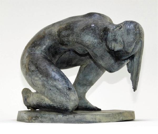 The sale's top lot was this fine bronze sculpture by Mexican-born realist Enrique Alferez (1901-1999), dated 1983 and titled The Bather ($13,750).