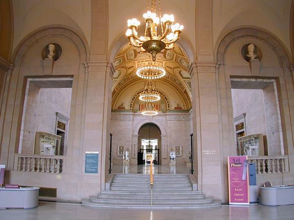 Woodward Lobby, Detroit Institute of Arts