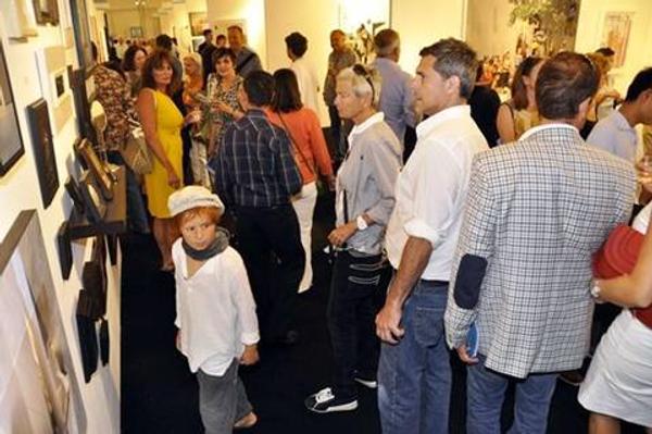 The crowds at artMRKT Hamptons