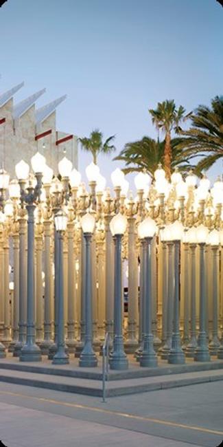 : Chris Burden, Urban Light (detail), 2008, Los Angeles County Museum of Art, the Gordon Family Foundation's gift to Transformation: The LACMA Campaign, © Chris Burden, photo © 2015 Museum Associates/LACMA 