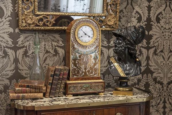 On Tuesday 7th July Mallett will auction 375 items selected from their extensive stock in their first-ever independent auction, Mallett at Home |1865-2015 at Ely House, Dover Street.