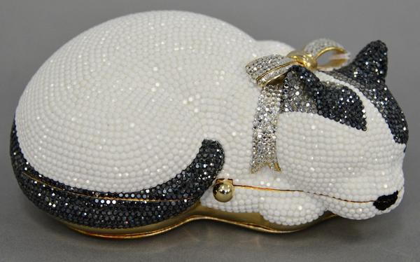 This adorable cat-themed purse is one of several Judith Leiber purses in the auction.