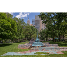 Leonardo Drew, City in the Grass, 2019.  Aluminum, sand, wood, cotton and mastic, 102 x 32 feet.  Madison Square Park, New York.  Commissioned by Madison Square Park Conservancy, New York.  Photo: Rashmi Gill