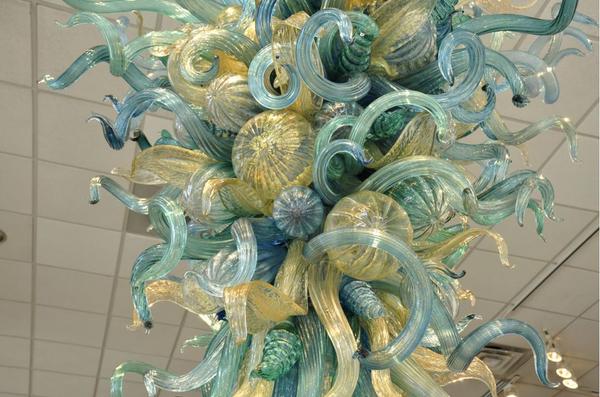 Detail of Dale Chihuly’s “Golden Teal Chandelier”