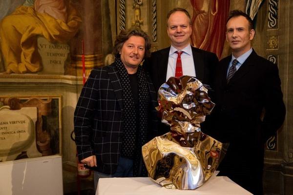 Uffizi Gallery Director Eike Schmidt was joined by Dr Diego Giolitti and award winning artist Helidon Xhixha to announce a forthcoming exhibition at the Boboli Gardens.