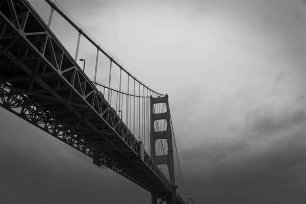 Mario De La Isla, Golden Gate Bridge 1, Photograph on Fine Art Paper, 13'' x 19''