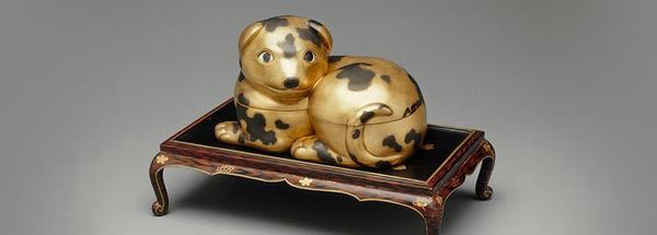 Dog-shaped Box on a Low Table, late 17th - mid-18th century, Wood covered in lacquer.  Musée national des Châteaux de Versailles et de Trianon Repro.  Credit: Photo: Thierry Ollivier.  © RMN-Grand Palais / Art Resource, NY