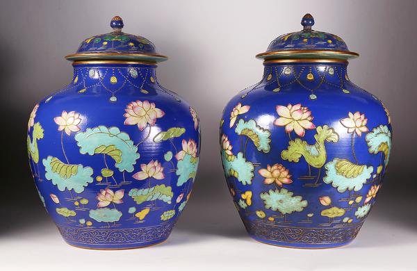 A rare pair of Chinese “Fahua-style” Lotus Jars and Covers from the Qing Dynasty 