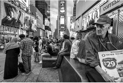 Stephanus Meyer, Walking Time Square 5, Epson Premium Luster 260, 15.5'' x 24''