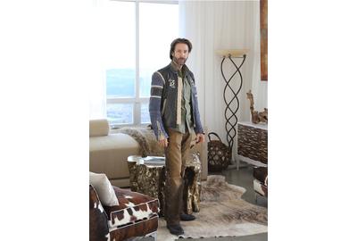 Steven Favreau of Favreau Design mixes antiques and contemporary design to create stunning interiors.