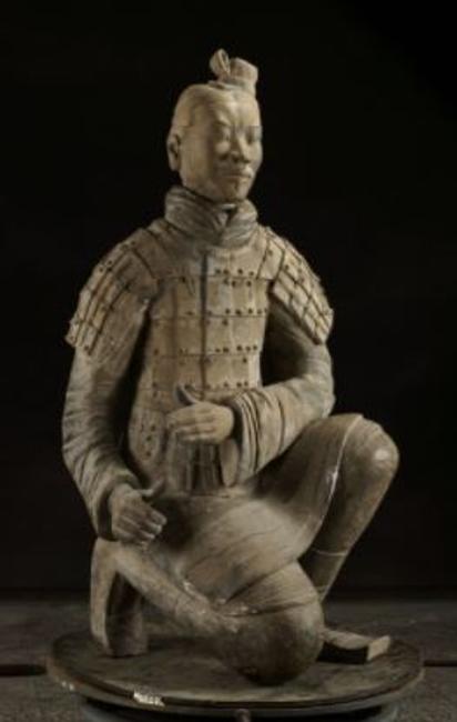 Kneeling Archer, Qin dynasty (221–206 BC), earthenware, 122 x 62 x 53 cm, Excavated from Pit 2, Qin Shihuang’s Mausoleum, 1977, Emperor Qin Shihuang’s Mausoleum Site Museum 