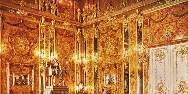 The Amber Room in the Catherine Palace, 1917.