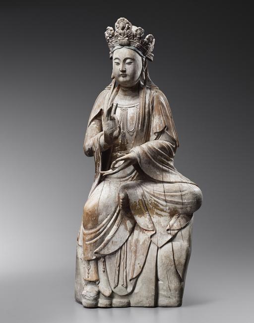 Large wood sculpture of Guanyin, Song Dynasty (960-1279) Photo Credit: photo Studio Roger Asselberghs - Frédéric Dehaen 