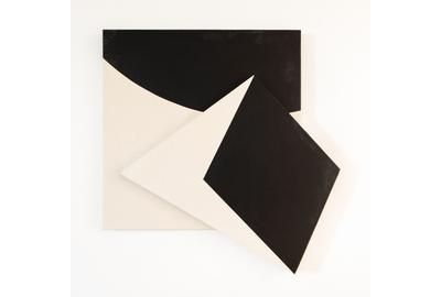 Ken Greenleaf, Monopoleum, 2021, acrylic on canvas on shaped support, 29 1/2 x 28 1/2 inches.