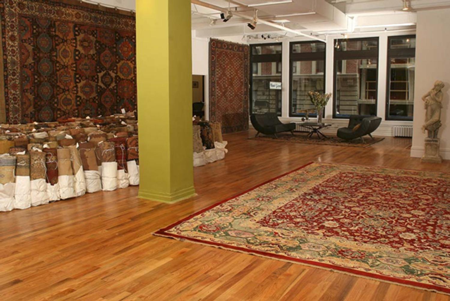 https://www.artfixdaily.com/images/fl/Nazmiyal-New-York-Rug-Gallery1500x1005.jpg