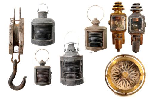 Marine tools.  Consists of: Lamps, lamps, compass and hook.  Developed in sheet metal and wood