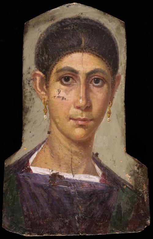 Portrait of a woman, Egypt, c.  130–150 CE.  Binder: beeswax; pigments: lead white, red and yellow ochres, carbon black, indigo, madder lake, green earth (celadonite), natrojarosite; support: native Egyptian sycamore fig (Ficus sycomorus).  Harvard Art Museums/Arthur M.  Sackler Museum, Gift of Dr.  Denman W.  Ross, 1923.60.