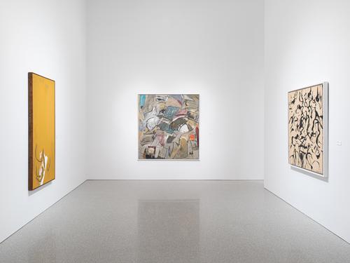 Installation view of "Postwar Abstract Painting: 'Art is a language in itself,'” Michael Rosenfeld Gallery, New York, NY, November 19, 2022–January 21, 2023; Courtesy of Michael Rosenfeld Gallery LLC, New York, NY